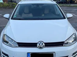 Weiß Gebraucht 2017 VW Golf VII Trendline Kombi | 11.000 € (Guter Preis)