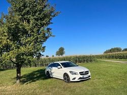 Weiß Gebraucht 2015 Mercedes CLA200 AMG line Coupé | 15.999 € (Guter Preis)