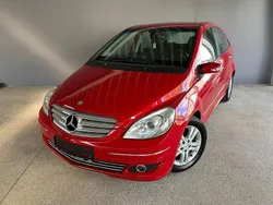 Rot Gebraucht 2006 Mercedes B180 Van / Kleinbus | 3.999 € (Fairer Preis)