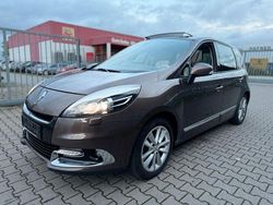 Braun Gebraucht 2012 Renault Scénic III Luxe Van / Kleinbus | 7.299 € (Teuer)
