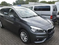 Grau Gebraucht 2016 BMW 218 Gran Tourer Advantage Van / Kleinbus | 9.900 € (Guter Preis)