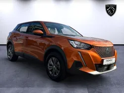 Orange Gebraucht 2021 Peugeot e-2008 Active SUV | 16.490 € (Guter Preis)