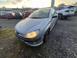 Grau Gebraucht 2003 Peugeot 206 CC Filou Cabrio | 890 € (Guter Preis)