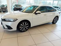 Weiss Gebraucht 2024 Honda Civic Elegance Limousine | 31.349 € (Teuer)