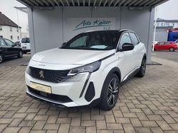 Weiß (metallic) Gebraucht 2022 Peugeot 3008 GT SUV | 21.990 € (Teuer)