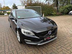 Black sapphire Gebraucht 2014 Volvo V60 Momentum Kombi | 14.900 € (Teuer)