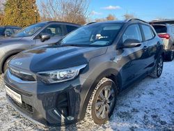 Grau Gebraucht 2023 Kia Stonic Vision SUV | 14.990 € (Guter Preis)