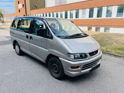 Grau Gebraucht 1998 Mitsubishi Space Gear Van / Kleinbus | 2.200 €
