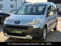 Grau Gebraucht 2011 Peugeot Partner Tepee Tendance Van / Kleinbus | 4.990 € (Teuer)