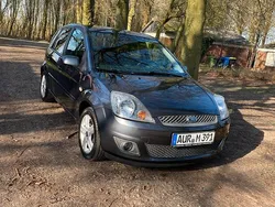 Grau Gebraucht 2008 Ford Fiesta Kleinwagen | 2.400 € (Fairer Preis)