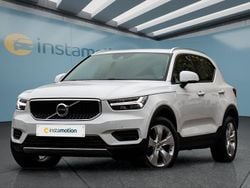 Weiß Gebraucht 2022 Volvo XC40 Momentum SUV | 29.199 € (Fairer Preis)