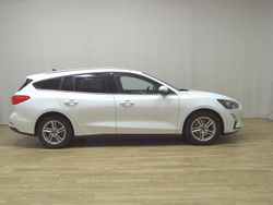 Weiss Gebraucht 2021 Ford Focus Cool & Connect Kombi | 9.980 € (Superpreis)