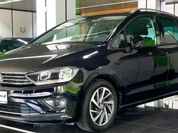 Schwarz Gebraucht 2017 VW Golf Sportsvan Sound Van / Kleinbus | 13.590 € (Fairer Preis)