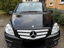 Schwarz Gebraucht 2012 Mercedes B160 Van / Kleinbus | 3.450 €