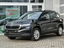Black magic perleffekt Neu 2025 Skoda Karoq SUV | 33.790 € (Guter Preis)
