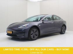 Grau Gebraucht 2020 Tesla Model 3 Standard Range Limousine | 18.400 € (Fairer Preis)
