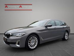 Grau Gebraucht 2022 BMW 530e Luxury Line Kombi | 32.990 € (Guter Preis)