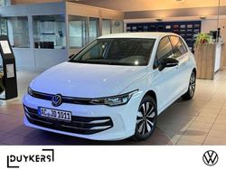 Pure white Neu 2025 VW Golf Goal Limousine | 27.549 € (Etwas zu teuer)