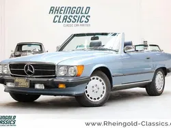 Blau Gebraucht 1987 Mercedes 560 Cabrio | 69.800 €