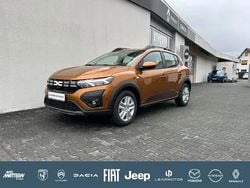 Orange Gebraucht 2023 Dacia Sandero Expression Kleinwagen | 16.489 € (Fairer Preis)
