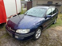 Blau Gebraucht 1998 Opel Omega Sport Kombi | 500 € (Superpreis)