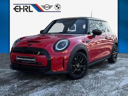 Rot Gebraucht 2021 Mini Cooper SE Classic Kleinwagen | 17.440 € (Fairer Preis)