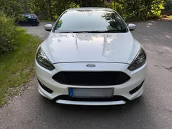 Weiß Gebraucht 2018 Ford Focus ST-Line Kombi | 10.499 € (Guter Preis)