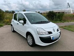 Weiß Gebraucht 2011 Renault Modus Van / Kleinbus | 3.200 €