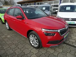 Rot Gebraucht 2021 Skoda Kamiq Style SUV | 18.990 € (Fairer Preis)