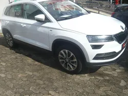 Weiß Gebraucht 2022 Skoda Karoq Clever SUV | 23.990 € (Guter Preis)