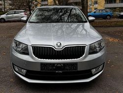 Silber Gebraucht 2014 Skoda Octavia Ambition Limousine | 8.900 € (Superpreis)
