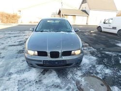 Grün Gebraucht 2005 Seat Leon Stella Limousine | 850 € (Superpreis)