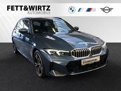 Arctic race blue metallic Gebraucht 2024 BMW 330 M Sport Kombi | 37.900 € (Guter Preis)