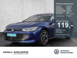Reef blue metallic Gebraucht 2025 VW Passat Elegance Kombi | 43.970 € (Superpreis)