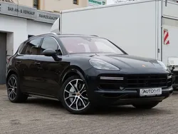 Blau Gebraucht 2019 Porsche Cayenne Turbo SUV | 53.500 €