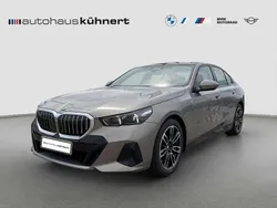 Oxidgrau ii metallic Gebraucht 2024 BMW 520 M Sport Limousine | 54.489 € (Superpreis)
