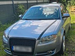 Grau Gebraucht 2006 Audi A4 Limousine | 4.150 € (Guter Preis)