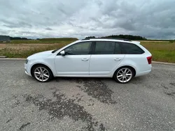 Weiß Gebraucht 2015 Skoda Octavia RS Kombi | 14.250 € (Guter Preis)