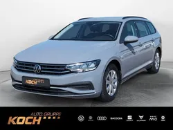 Mondsteingrau Gebraucht 2023 VW Passat Conceptline Kombi | 25.960 € (Fairer Preis)