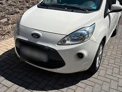 Weiß Gebraucht 2013 Ford Ka Kleinwagen | 2.400 € (Fairer Preis)