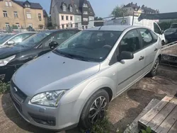 Grau Gebraucht 2005 Ford Focus Titanium Limousine | 1.300 € (Superpreis)