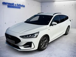 Frozen white Gebraucht 2024 Ford Focus ST-Line X Limousine | 27.470 € (Fairer Preis)