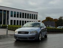 Silber Gebraucht 2004 Audi A3 Ambiente Limousine | 1.400 € (Guter Preis)