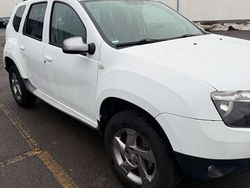 Weiß Gebraucht 2013 Dacia Duster Lauréate SUV | 4.850 € (Guter Preis)