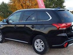 Schwarz Gebraucht 2015 Mitsubishi Outlander P-HEV SUV | 11.200 € (Fairer Preis)