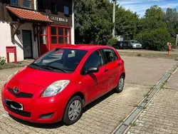 Rot Gebraucht 2010 Toyota Yaris Limousine | 2.000 € (Guter Preis)
