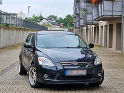 Schwarz Gebraucht 2010 Kia Ceed Coupé | 3.950 € (Fairer Preis)