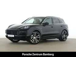 Chromitschwarzmetallic Gebraucht 2024 Porsche Cayenne SUV | 121.900 € (Teuer)
