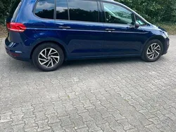 Blau Gebraucht 2018 VW Touran Van / Kleinbus | 19.500 € (Superpreis)