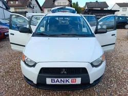 Weiß Gebraucht 2011 Mitsubishi Colt Limousine | 3.400 € (Fairer Preis)